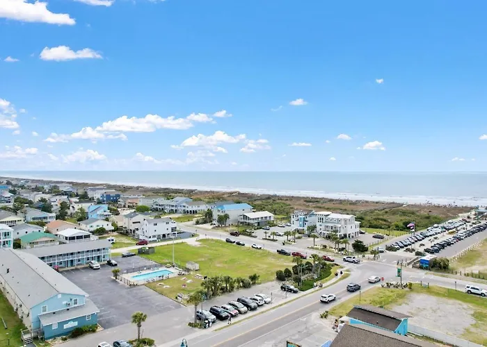 On Island Ocean View Beachy Studio In Campy 1970S Converted Motel