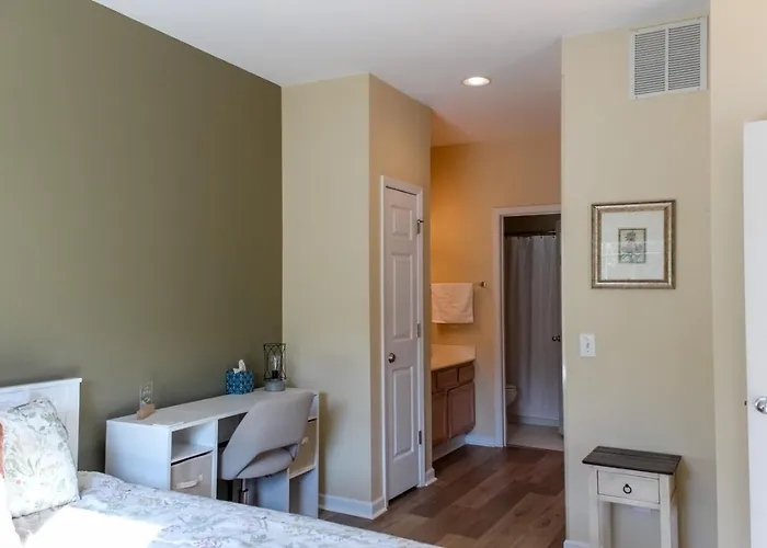 Royal Jr. Suite